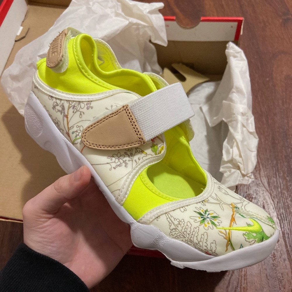 Womens Nike Air Rift Liberty